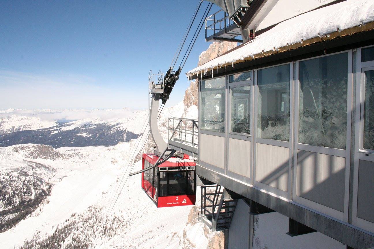 RIFUGIO COLVERDE La Fam Gubert vi da il benvenuto nelle Dolomiti